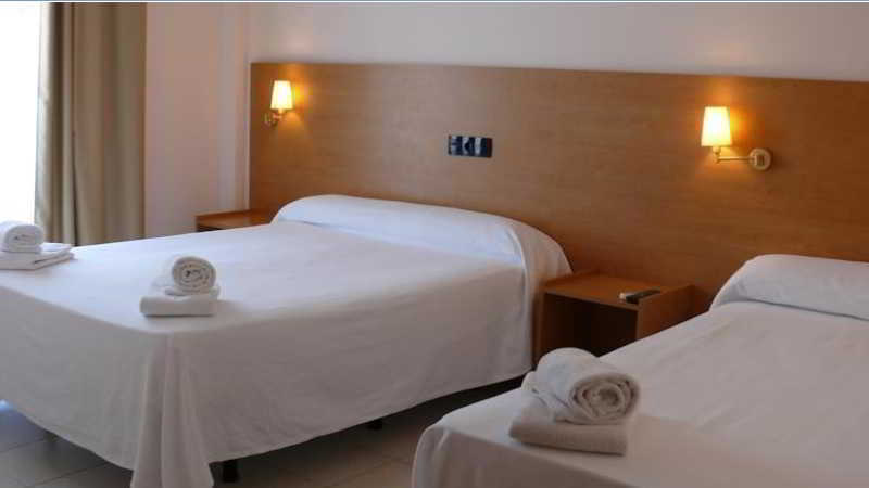 Bay Hotel Ρόζες Εξωτερικό φωτογραφία