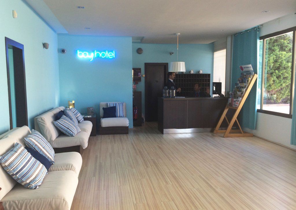 Bay Hotel Ρόζες Εξωτερικό φωτογραφία