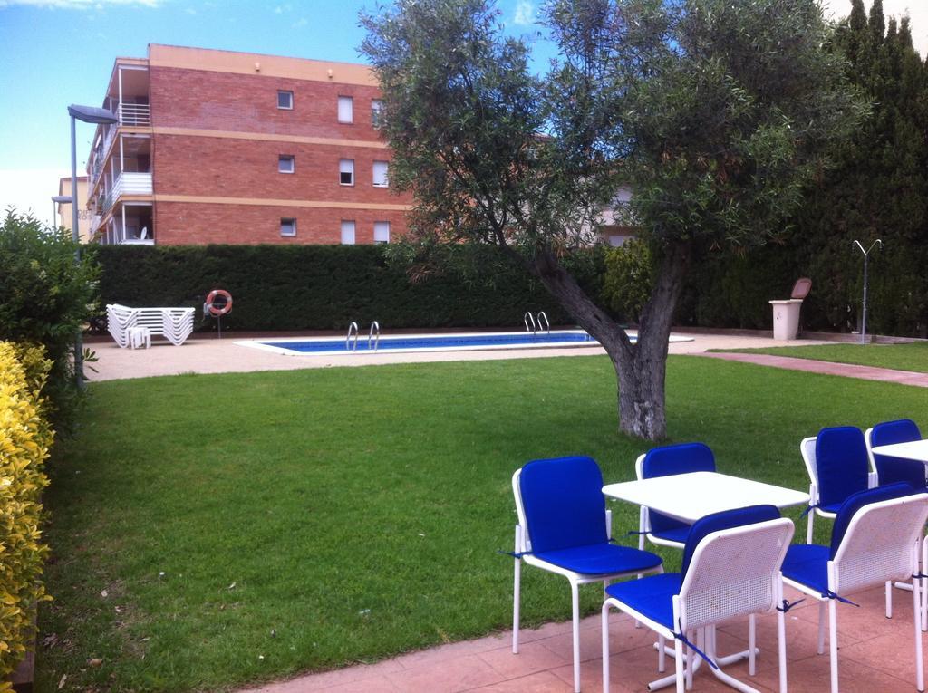 Bay Hotel Ρόζες Εξωτερικό φωτογραφία